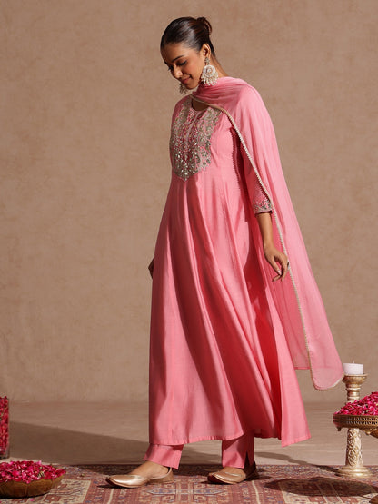 Janasya Women's Light Pink Chanderi Silk Zari Yoke Embroidered Anarkali Kurta Set