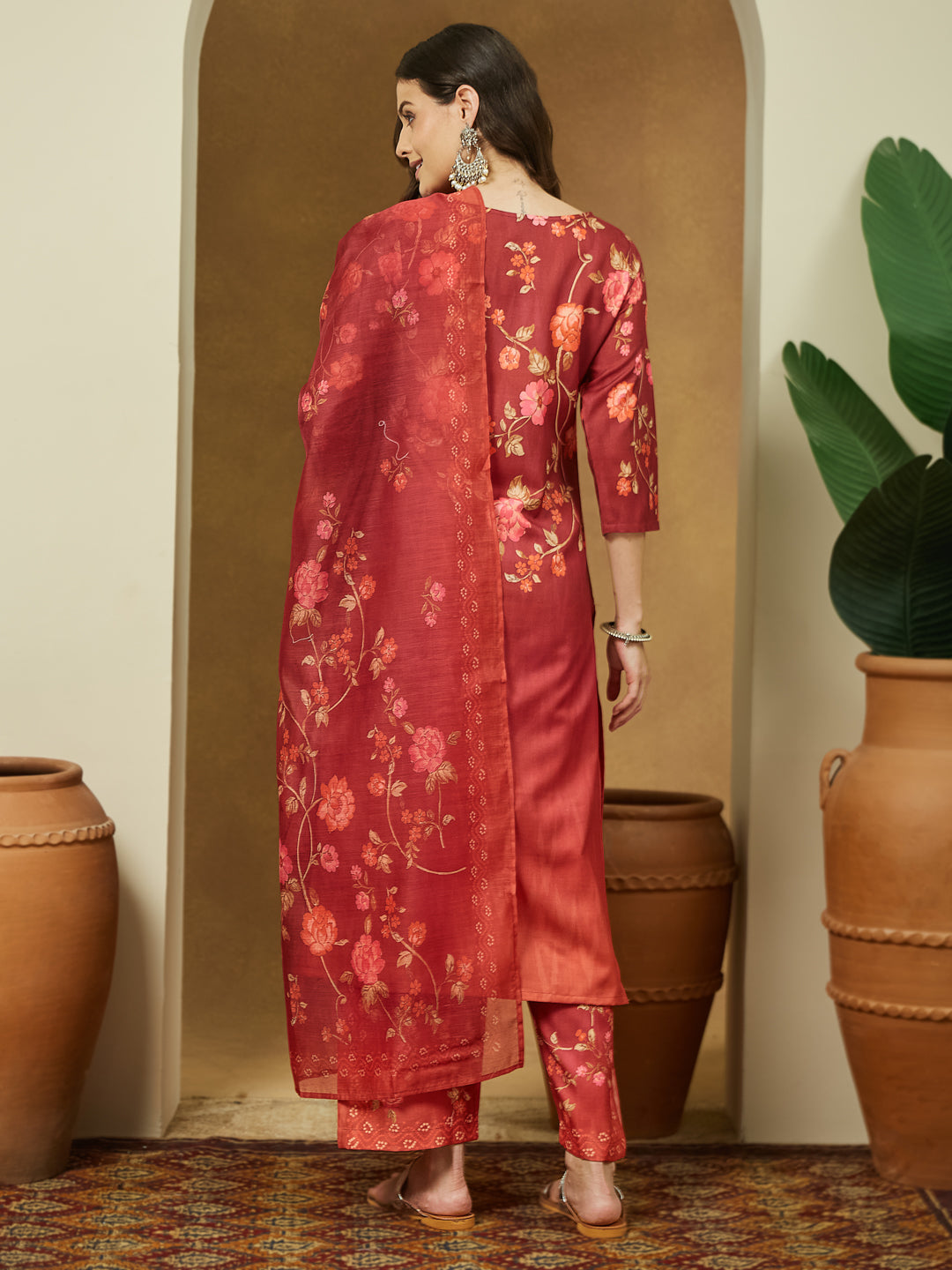 Janasya Women's Rust Cotton Blend Floral Printed Straight Kurta Set
