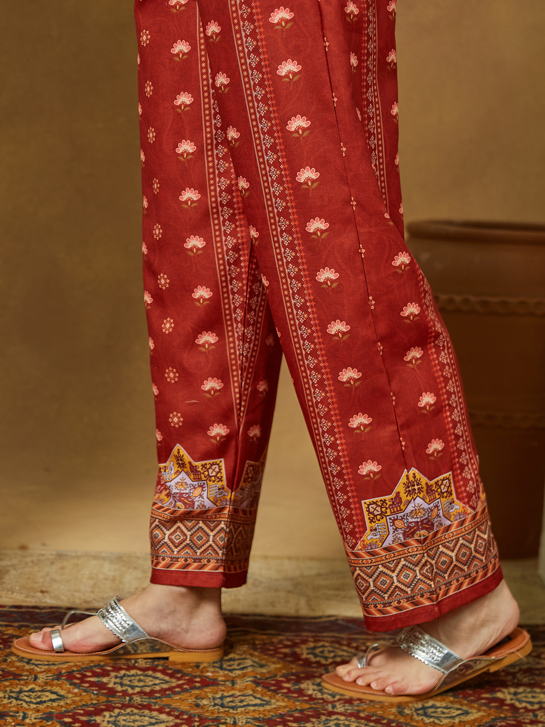 Janasya Women's Rust Cotton Blend Floral Printed Pakistani Straight Kurta Set