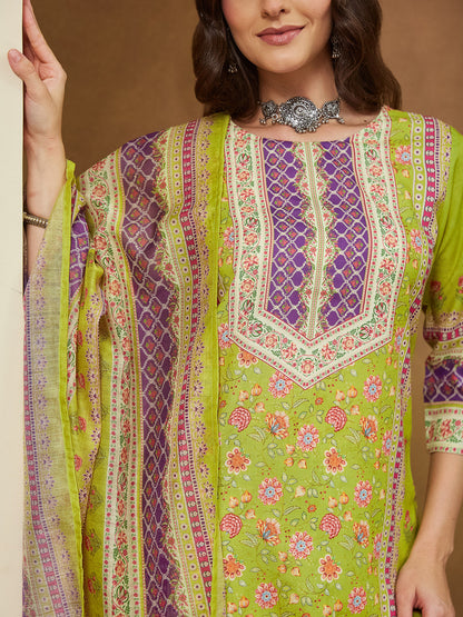 Janasya Women's Green Cotton Blend Floral Printed Pakistani Style Straight Kurta Set